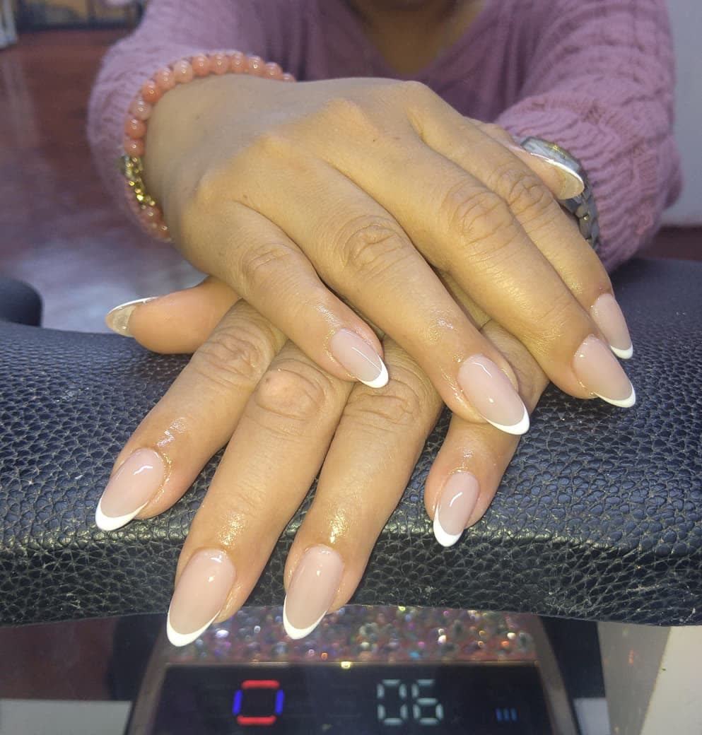Uñas francesas clásicas