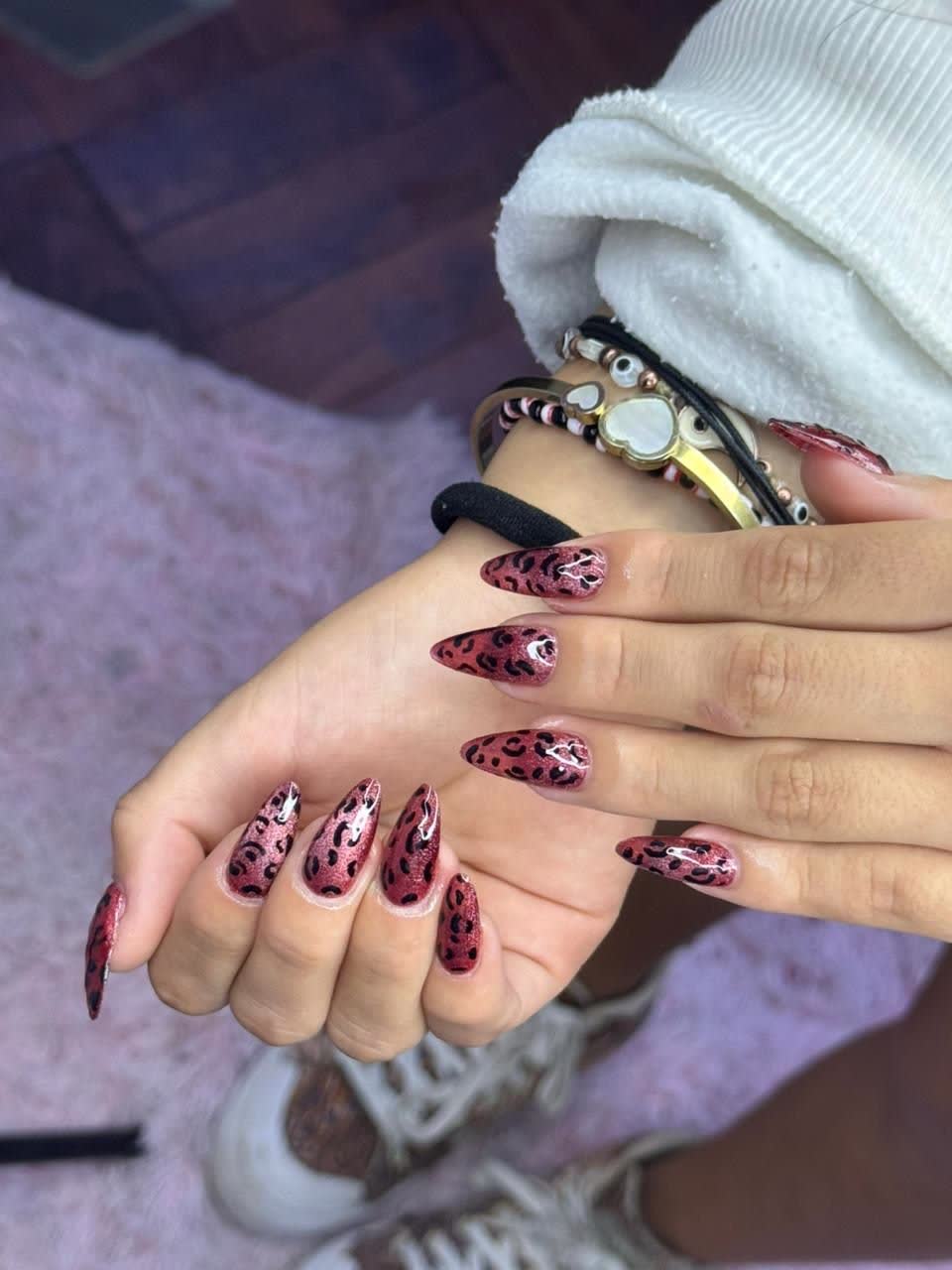 Uñas con diseño animal print